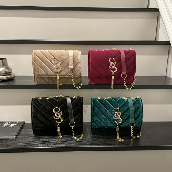 Tassel Decor Flap Chain Shoulder Bag